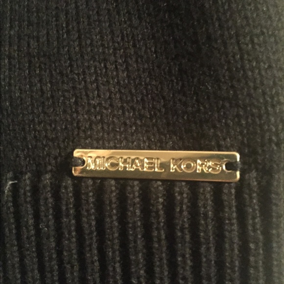 Michael Kors Off the shoulder sweater - Picture 3 of 4